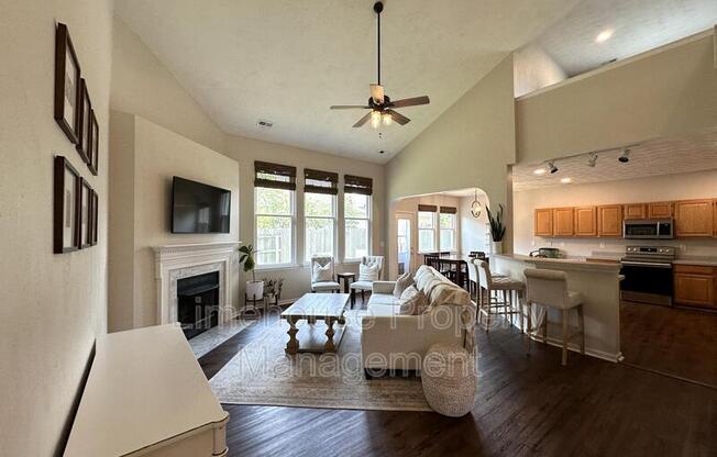 3236 BARBOUR DR