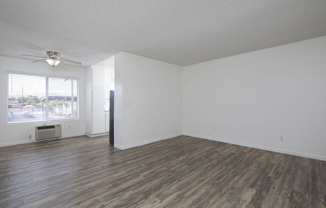 Four Winds Apartments