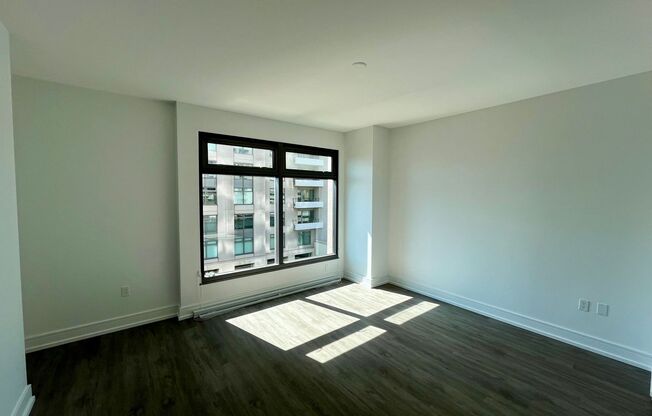 2 beds, 2 baths, $4,295, Unit # 707