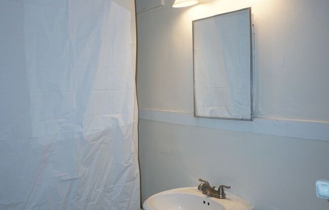 Studio, 1 bath, 375 sqft, $775, Unit 104