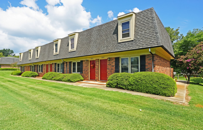 2 beds, 1 bath, 855 sqft, $1,350, Unit 10A