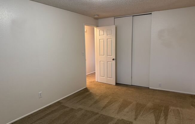2 beds, 1 bath, 1,000 sqft, $1,295, Unit 24