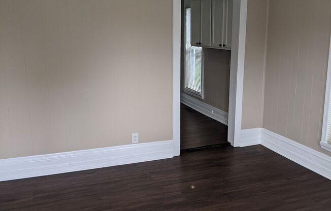 2 beds, 1 bath, $925