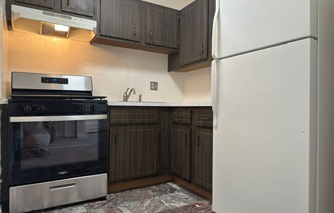 225 Independence Ave