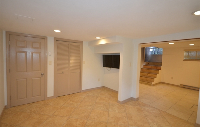 18 BENTON RD
