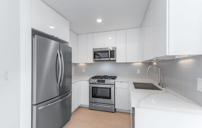 1 bed, 1 bath, $3,115, Unit 206