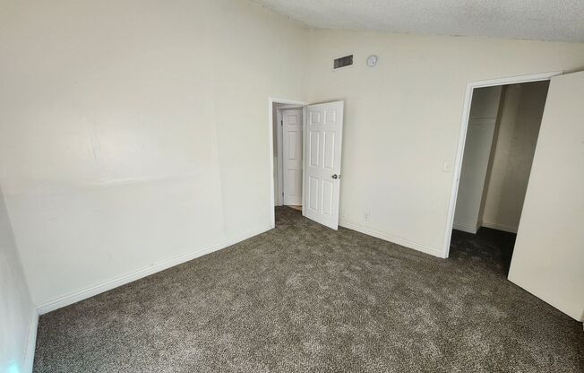 1 bed, 1 bath, 702 sqft, $1,095, Unit 1