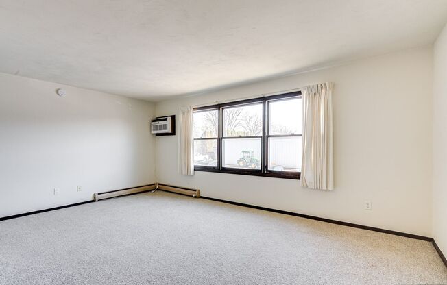 2 beds, 1 bath, 768 sqft, $1,199, Unit 2315-06