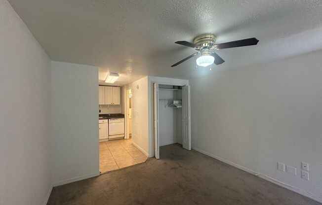 LIMITED SPECIAL: Lease by 10/31 and get half of your first full month RENT FREE!!!