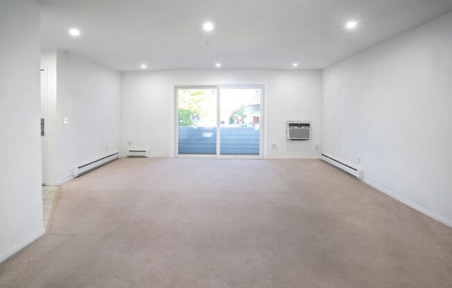 2 beds, 1 bath, 1,050 sqft, $2,450, Unit 57-3