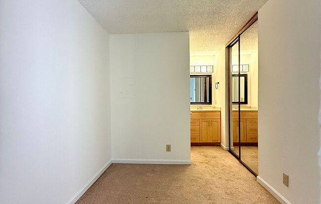 Large studio with a fenced in patio,  944 Kiely Blvd. #F, Santa Clara, CA 95051
