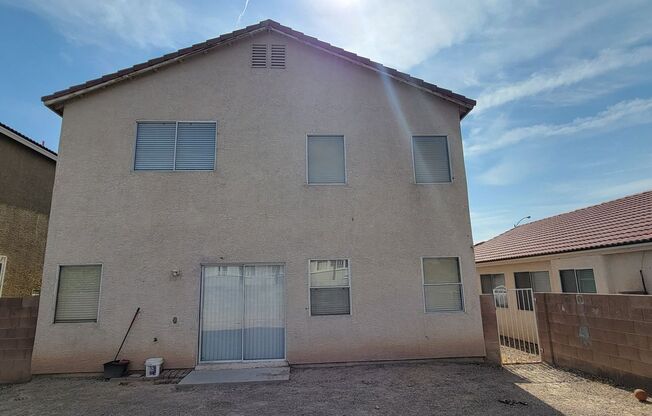 3 beds, 2.5 baths, $1,798