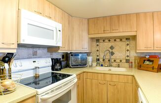 2 beds, 2 baths, $1,600, Unit Apt 603