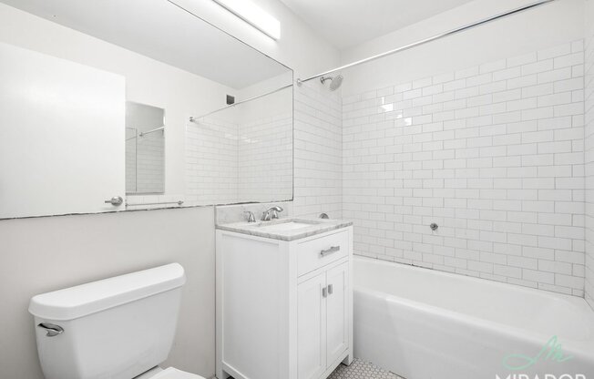 1 bed, 1 bath, $4,100, Unit 11C