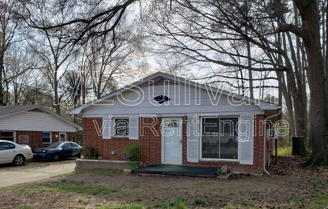2421 DEARBORN DR