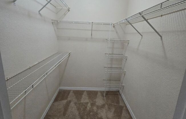 2 beds, 2 baths, $1,600