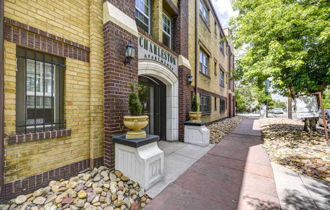 Studio, 1 bath, $1,175