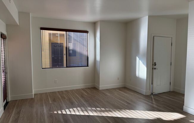 1 bed, 1 bath, 800 sqft, $1,595, Unit D3