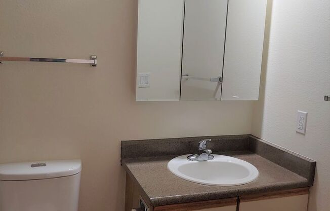 1 bed, 1 bath, 670 sqft, $1,825, Unit C304