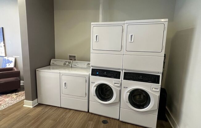 Studio, 1 bath, 357 sqft, $1,010, Unit 403 (AMI)