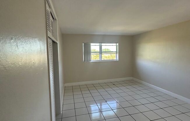 Big and Bright 2b2b with a balcony! Only $2275 per month Pre- Rent for AUGUST 15th 2025