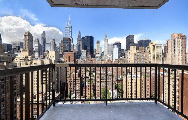 1 bed, 1 bath, $5,900, Unit 18K