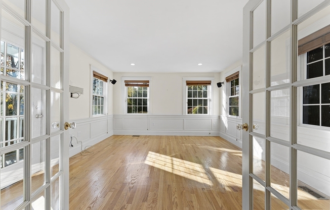 38 CABOT ST