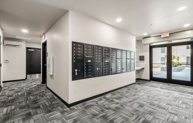 Studio, 1 bath, 323 sqft, $1,177, Unit 319