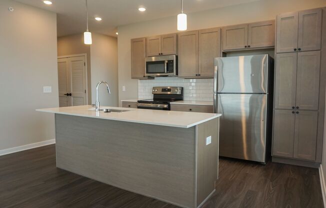 2 beds, 2 baths, 1,150 sqft, $1,789, Unit 248