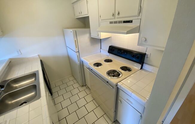 1 bed, 1 bath, 600 sqft, $1,199, Unit WWK-211