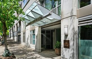 2 beds, 2 baths, $2,495, Unit UNIT # 302