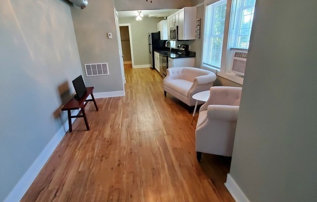 111 LEXINGTON AVE NW