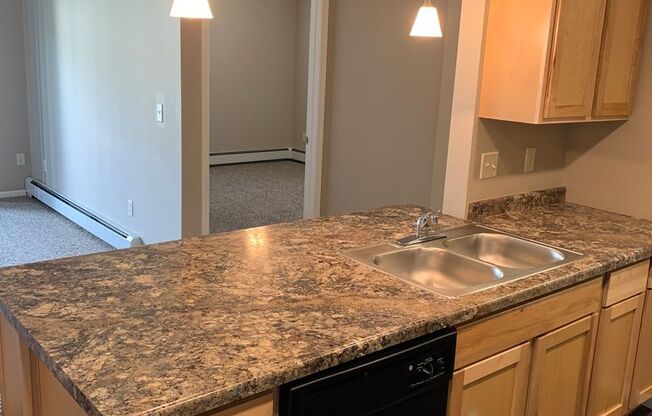 2 beds, 2 baths, 1,011 sqft, $1,255, Unit 2320-208