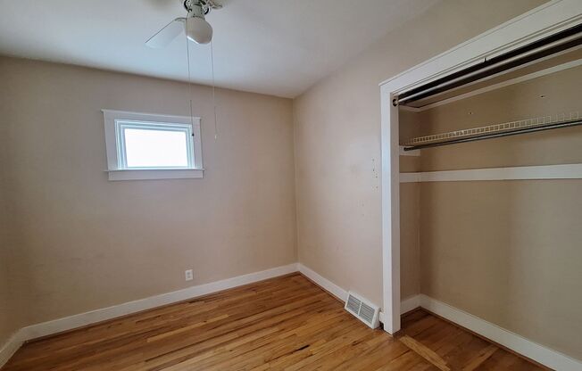 2 beds, 1 bath, $1,400