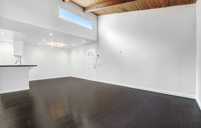 YOUR NEXT HOME IN PORTER RANCH IS WAITING!