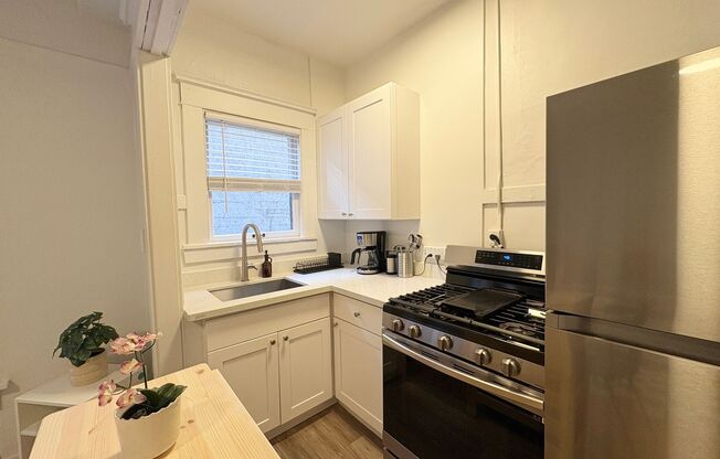 Studio, 1 bath, 335 sqft, $1,875, Unit Unit 106