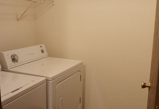 1 bed, 1 bath, 578 sqft, $1,018, Unit 827-04 (Style K)