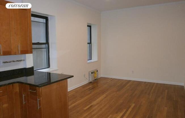152 E 35 ST