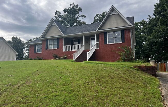 Trussville Schools - $500 discount on November’s Rent located in the Still Oaks Subdivision - 3 Bedroom, 2 Bath house Open Floor Plan on a Full Basement