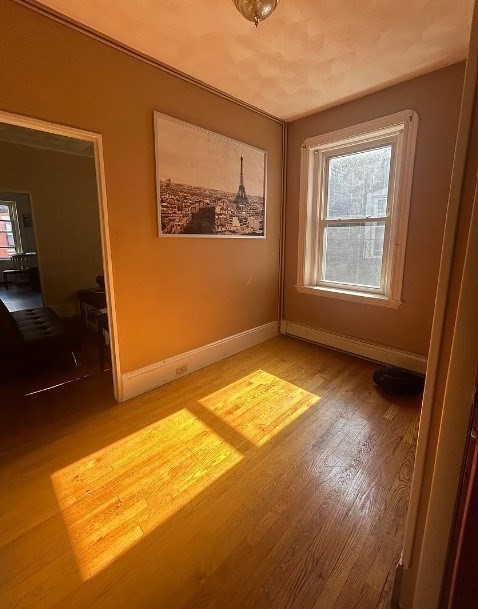 3 beds, 1 bath, 1,000 sqft, $3,800, Unit 4