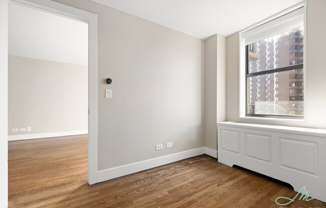 2 beds, 1.5 baths, $5,500, Unit 31C