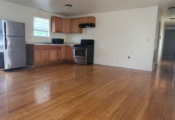 6669 S Michigan Avenue