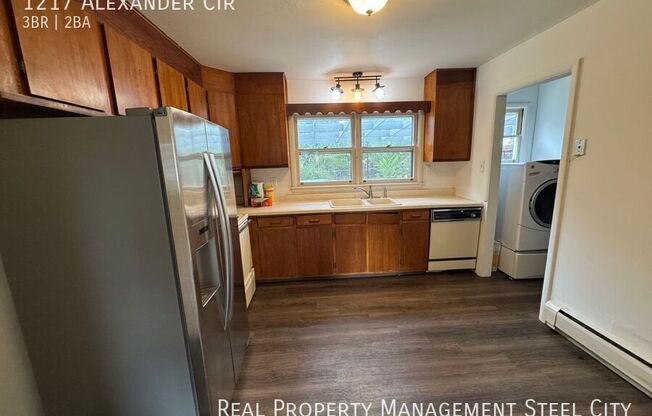 1217 ALEXANDER CIR