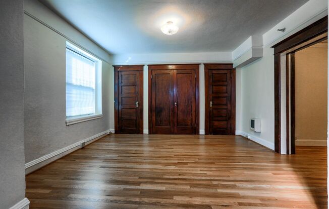 1 bed, 1 bath, 860 sqft, $1,700, Unit 01