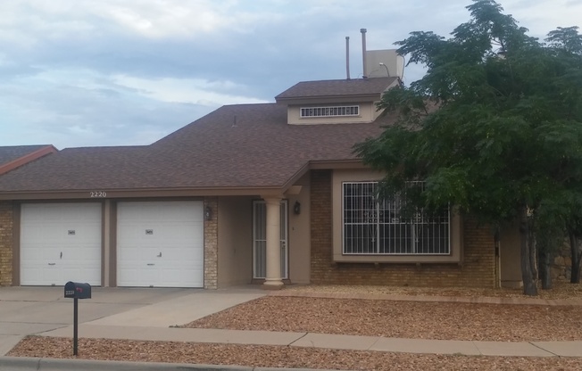 Cozy three bedroom, two baths home in East El Paso!!
