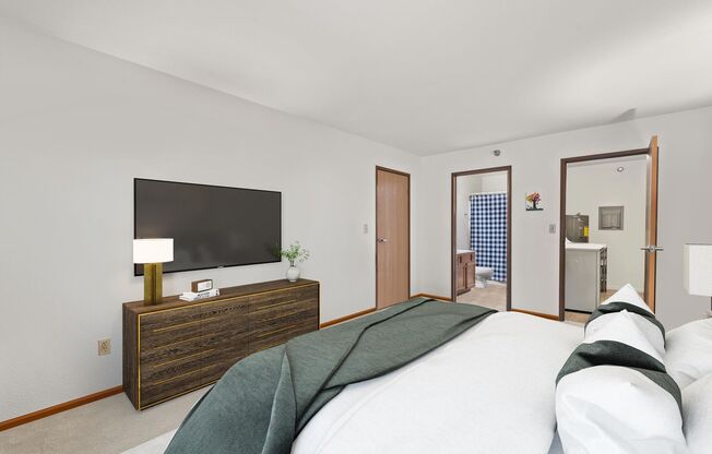 2 beds, 2 baths, 1,015 sqft, $1,585, Unit 761-18