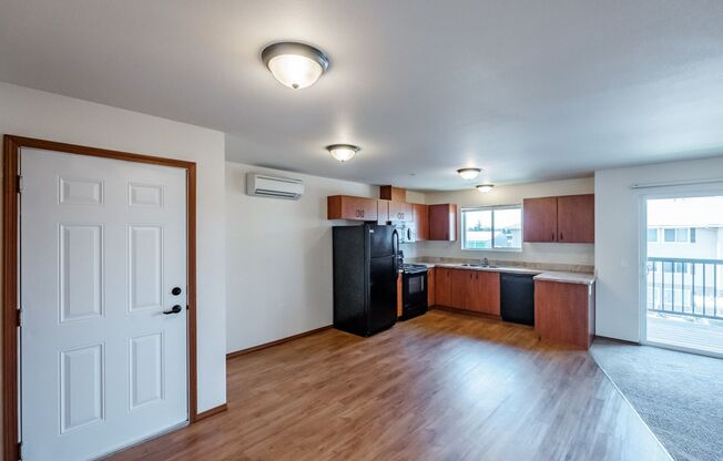 2 beds, 2 baths, $1,395, Unit 4410-203