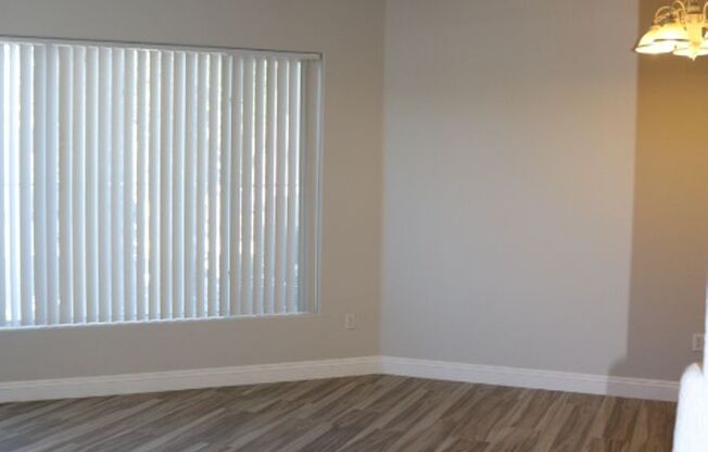 2 beds, 2 baths, $1,495, Unit Bldg. 7 -Clark County-
