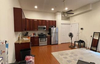 1206 Walnut St