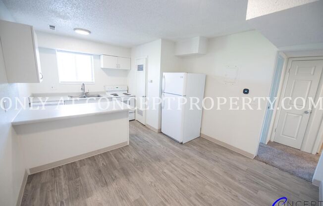 2 beds, 1 bath, 830 sqft, $1,199, Unit 26